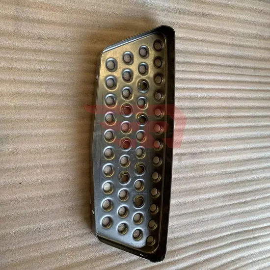 Factory Price HOWO Sitrak Footboard Step II 810W61510-0273 for Truck Cabin