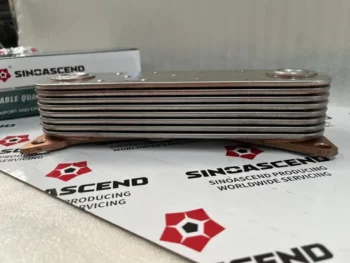 Factory Price: Original Sinotruck HOWO Oil Cooler 61500010334 for Weichai Engine